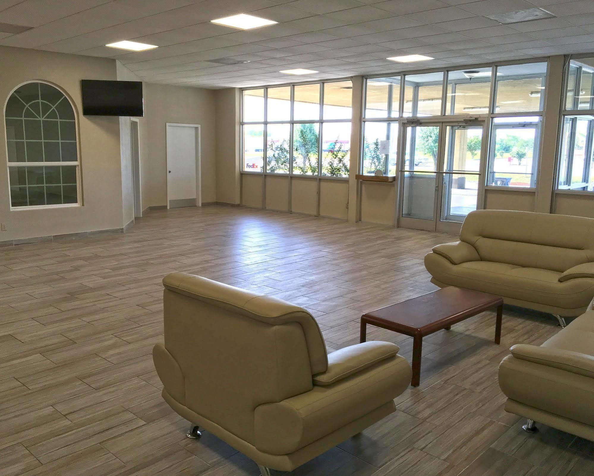 Americas Best Value Inn & Suites Greenville Bagian luar foto