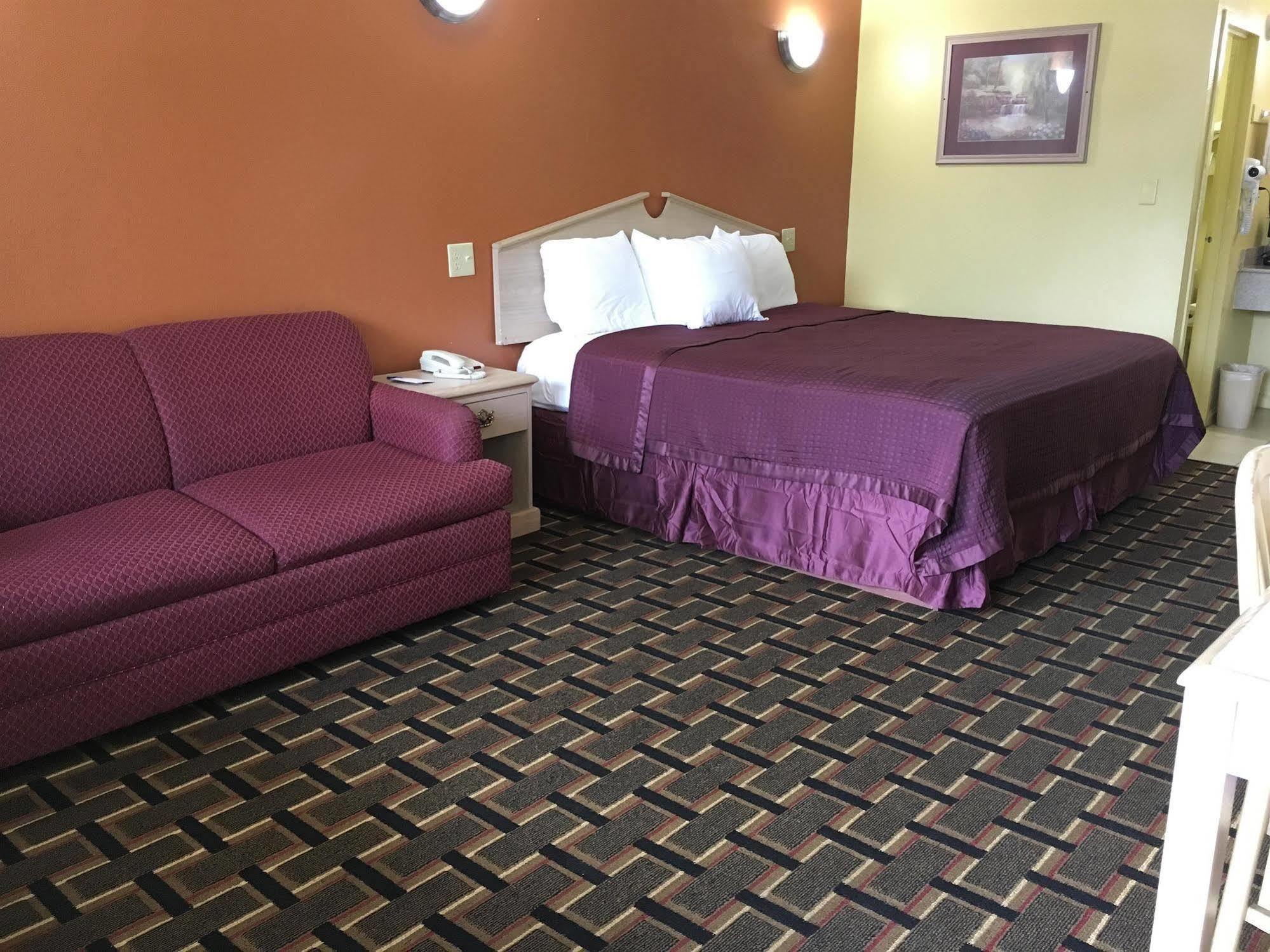 Americas Best Value Inn & Suites Greenville Bagian luar foto