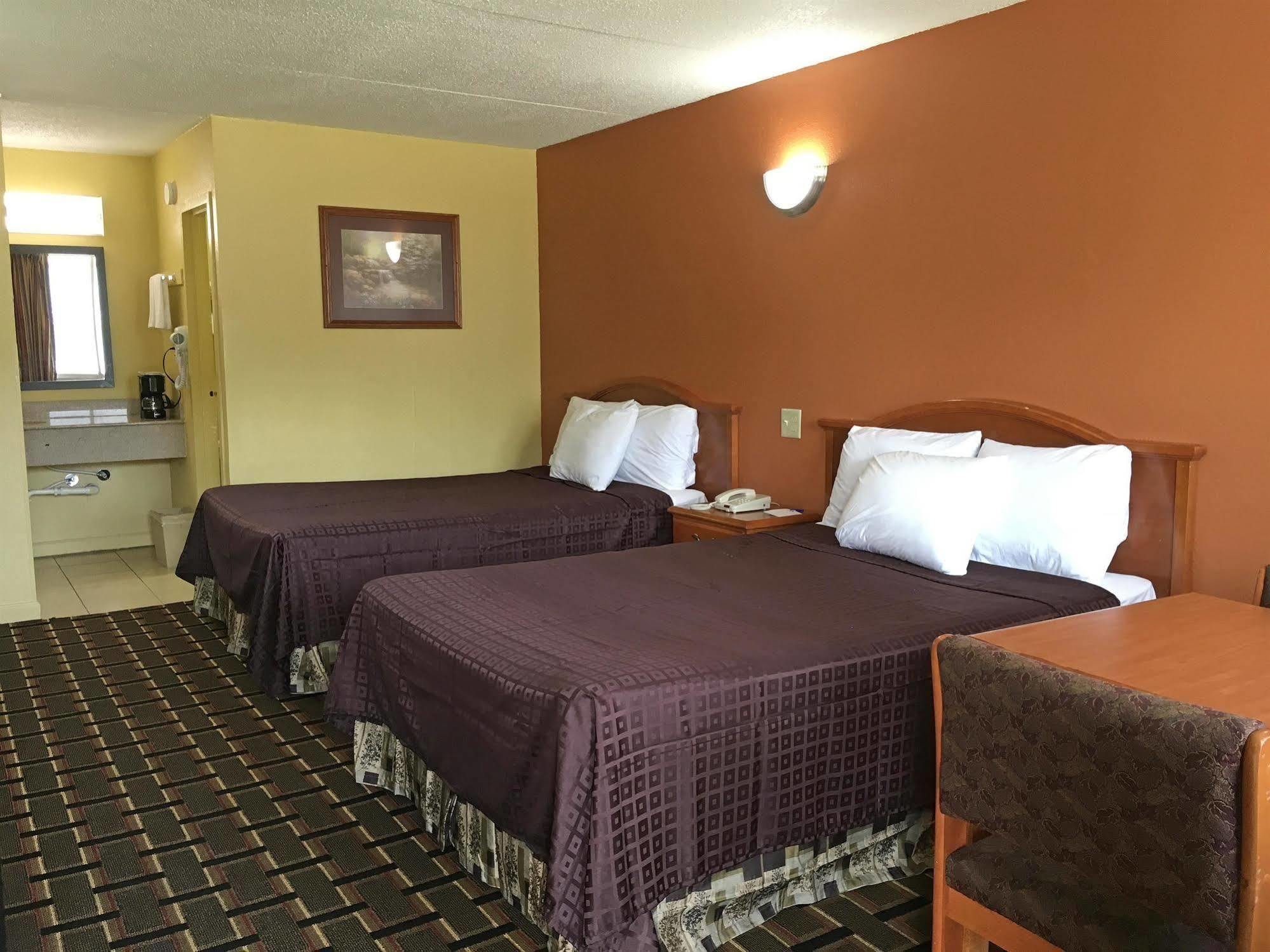 Americas Best Value Inn & Suites Greenville Bagian luar foto