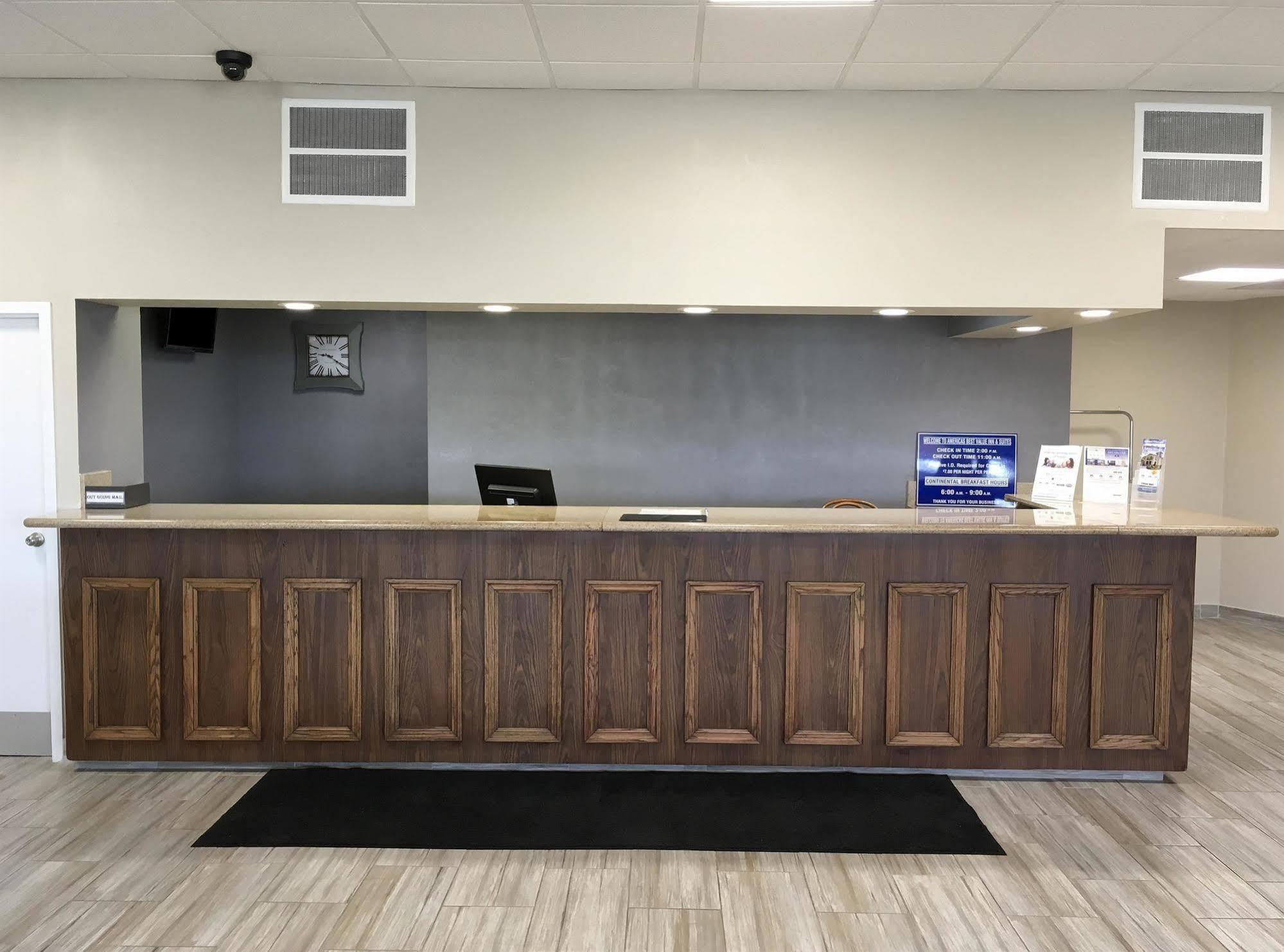 Americas Best Value Inn & Suites Greenville Bagian luar foto